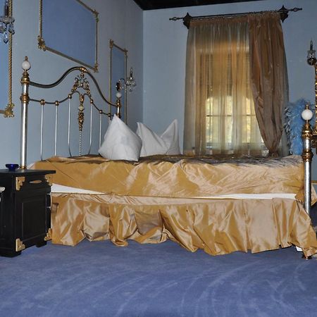 Casa Cu Farfurii Sinaia Quarto foto
