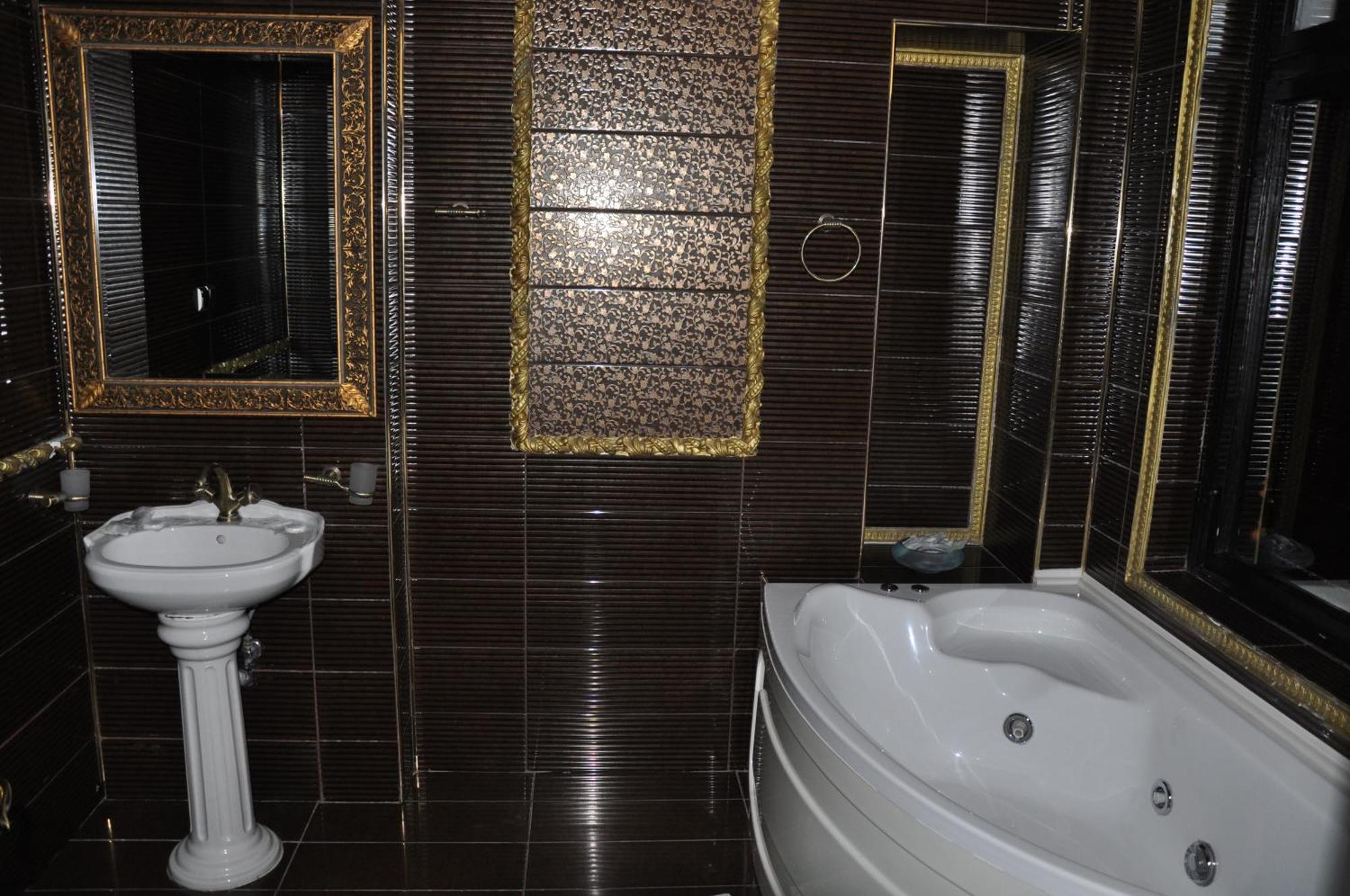 Casa Cu Farfurii Sinaia Quarto foto
